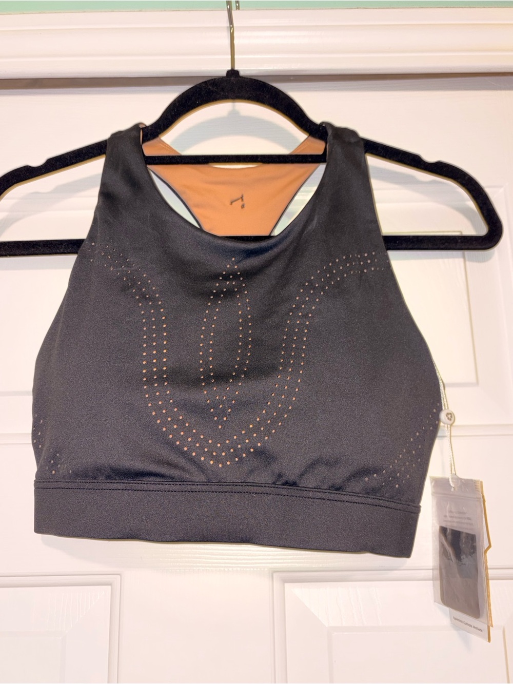 Buffbunny Collection Elysium Strappy Back Sports Bra in Black Size M NWT